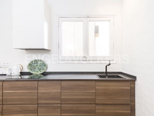 2 soveværelse Lejlighed til leje i La Dreta de L'Eixample, Barcelona by - € 2.400 (Ref: 9091031)