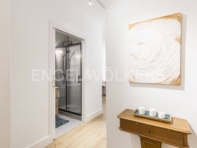 2 soveværelse Lejlighed til leje i La Dreta de L'Eixample, Barcelona by - € 2.400 (Ref: 9091031)