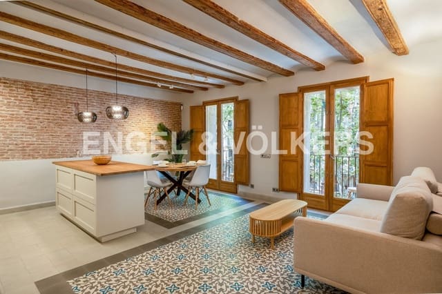 2 soveværelse Lejlighed til leje i El Barri Gòtic, Barcelona by - € 2.275 (Ref: 9091050)