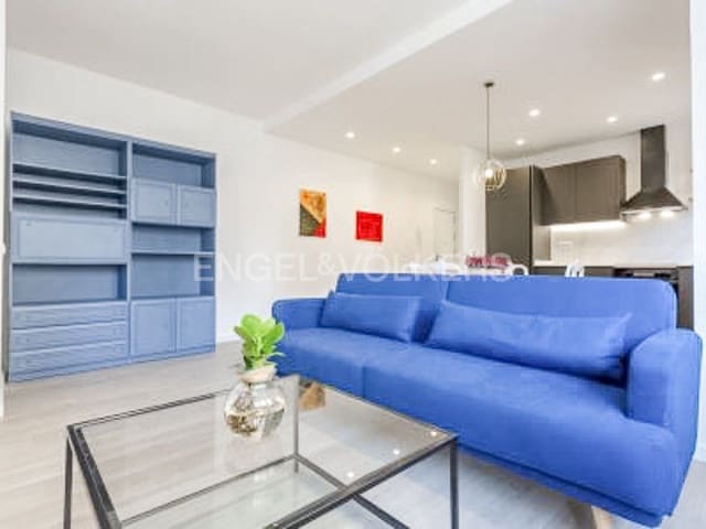 3 soveværelse Lejlighed til leje i La Vila de Gràcia, Barcelona by - € 2.200 (Ref: 9091108)