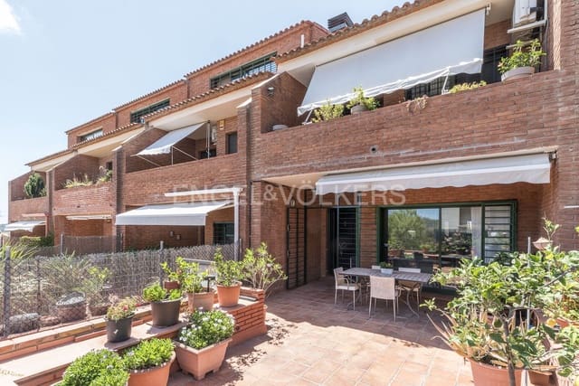 4 makuuhuone Huvila myytävänä paikassa Sant Pere de Ribes mukana 
autotalli - 650 000 € (Ref: 9091177)