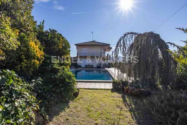 7 soveværelse Villa til salg i Sant Celoni med swimmingpool garage - € 695.000 (Ref: 9091377)