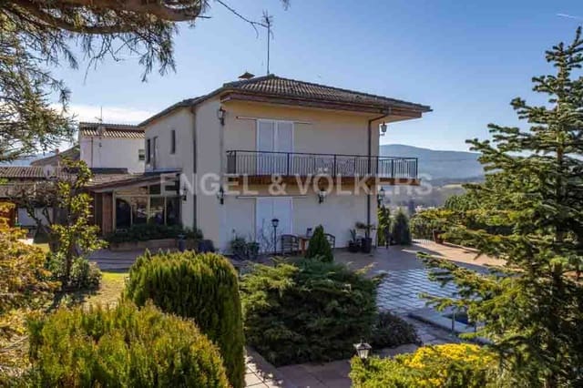 7 soveværelse Villa til salg i Sant Celoni med swimmingpool garage - € 695.000 (Ref: 9091377)