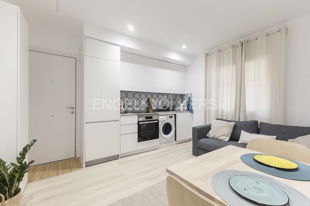 2 soveværelse Lejlighed til leje i La Barceloneta, Barcelona by - € 2.000 (Ref: 9091386)