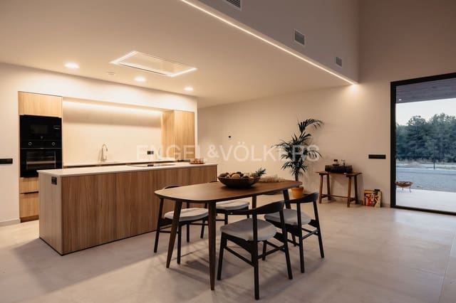 4 soverom Villa til salgs i El Catllar med svømmebasseng garasje - € 635 000 (Ref: 9091397)