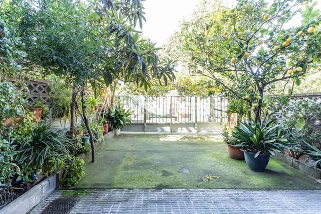 4 bedroom Townhouse for sale in Mollet del Vallès with garage - € 370,000 (Ref: 9091480)