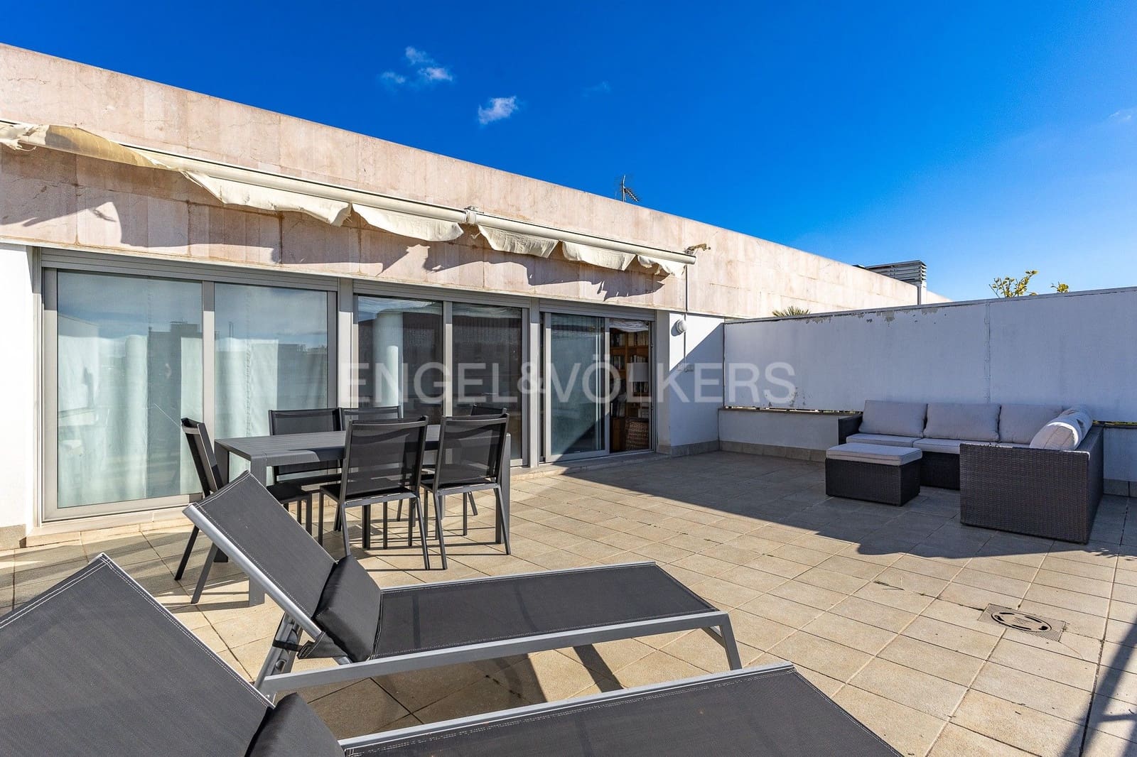 4 soveværelse Penthouse til salg i Terrassa med garage - € 665.000 (Ref: 9091518)