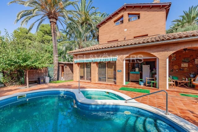 8 quarto Moradia para venda em Castelldefels com piscina - 2 950 000 € (Ref: 9091539)