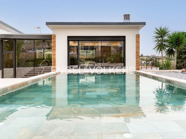 4 bedroom Villa for sale in Tiana with pool garage - € 1,900,000 (Ref: 9091559)
