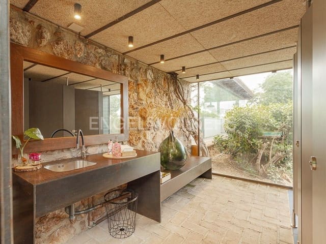 6 soveværelse Finca/Landehus til leje i El Bruc med swimmingpool garage - € 47.000 (Ref: 9091601)