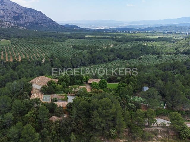 6 soveværelse Finca/Landehus til leje i El Bruc med swimmingpool garage - € 47.000 (Ref: 9091601)