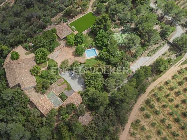 6 soveværelse Finca/Landehus til leje i El Bruc med swimmingpool garage - € 47.000 (Ref: 9091601)