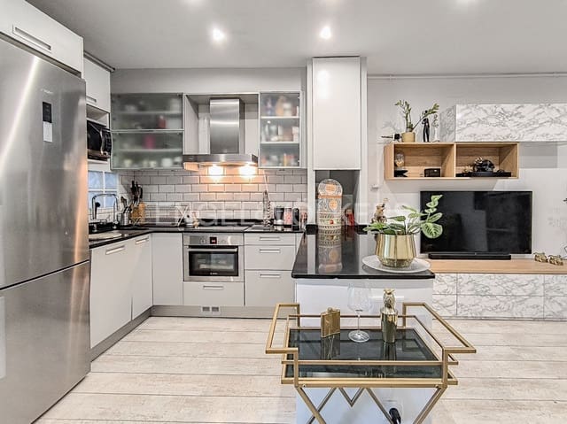 2 soveværelse Lejlighed til leje i La Vila de Gràcia, Barcelona by - € 1.650 (Ref: 9091634)