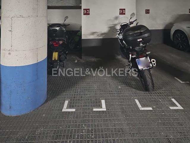 Garage til salg i El Putxet i El Farró, Barcelona by - € 5.000 (Ref: 9091640)