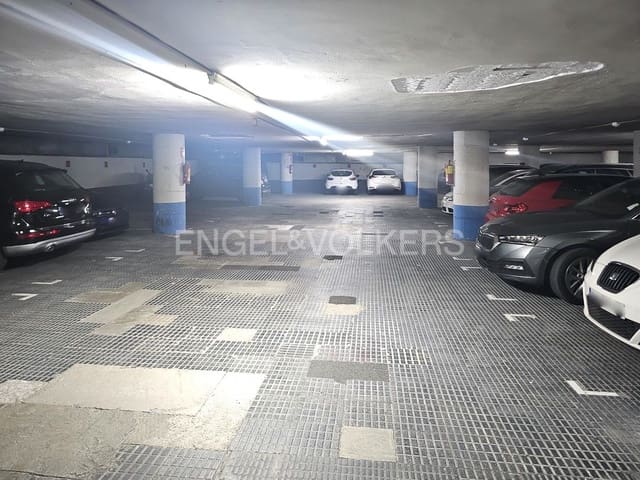 Garage til salg i El Putxet i El Farró, Barcelona by - € 5.000 (Ref: 9091640)