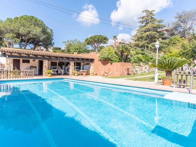 7 bedroom Villa for sale in Vilassar de Dalt with pool garage - € 1,100,000 (Ref: 9091657)