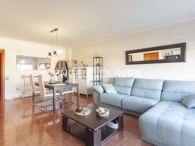 4 soveværelse Villa til salg i Sant Quirze del Vallès med garage - € 525.000 (Ref: 9091680)