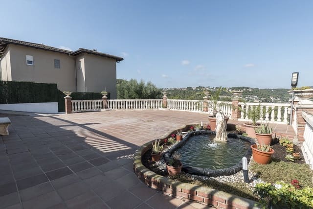 4 sypialnia Willa na sprzedaż w Canyelles z basenem garażem - 399 000 € (Ref: 9091690)