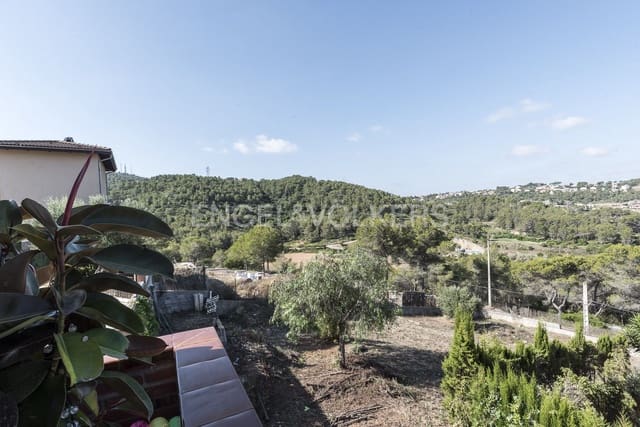 4 sypialnia Willa na sprzedaż w Canyelles z basenem garażem - 399 000 € (Ref: 9091690)