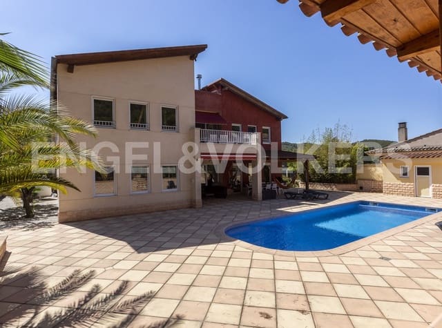 7 soveværelse Villa til salg i Calafell med swimmingpool garage - € 850.000 (Ref: 9091771)