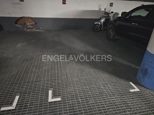 Garage til salg i El Putxet i El Farró, Barcelona by - € 30.000 (Ref: 9091800)