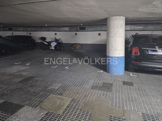 Garage til salg i El Putxet i El Farró, Barcelona by - € 30.000 (Ref: 9091800)