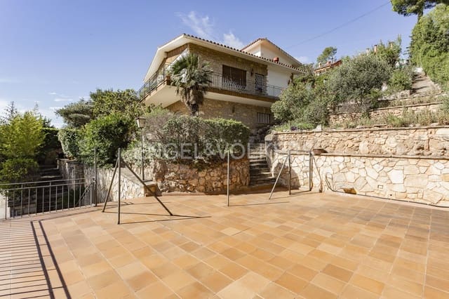 7 soverom Villa til salgs i Vallirana med garasje - € 449 000 (Ref: 9091828)