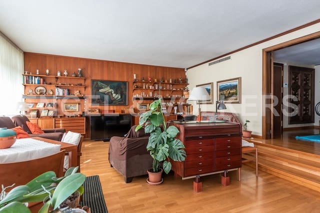 5 soveværelse Lejlighed til salg i Badalona med garage - € 749.000 (Ref: 9091832)