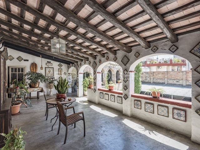 4 soveværelse Finca/Landehus til salg i Sant Feliu de Llobregat med garage - € 950.000 (Ref: 9093334)