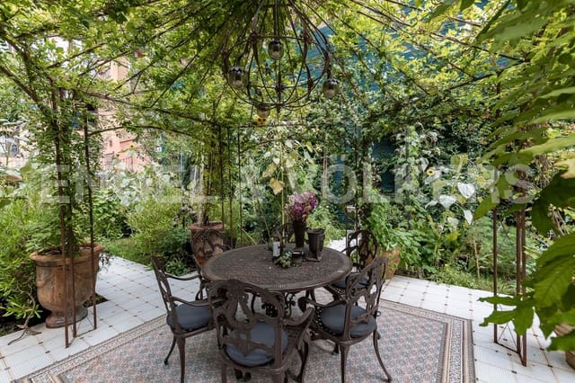 3 soveværelse Lejlighed til leje i Sant Antoni, Barcelona by - € 8.000 (Ref: 9093346)