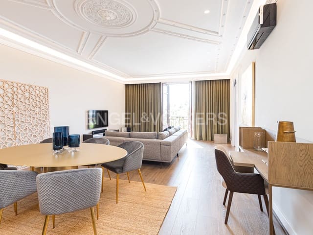 2 soveværelse Lejlighed til leje i El Barri Gòtic, Barcelona by - € 3.800 (Ref: 9099848)