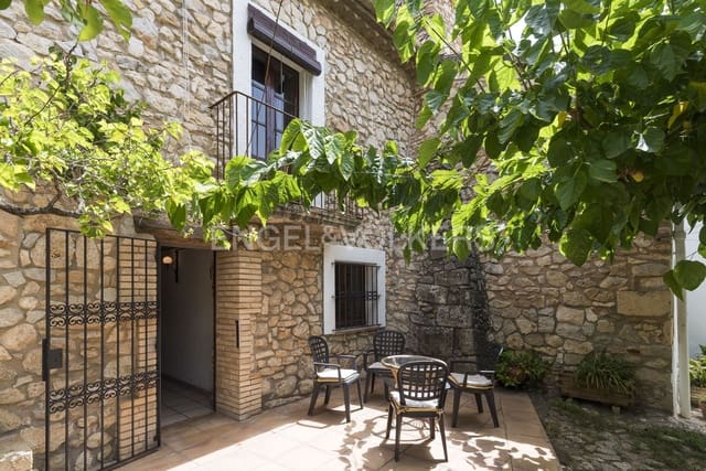 10 sypialnia Finka/Dom wiejski na sprzedaż w Canyelles - 755 000 € (Ref: 9101325)