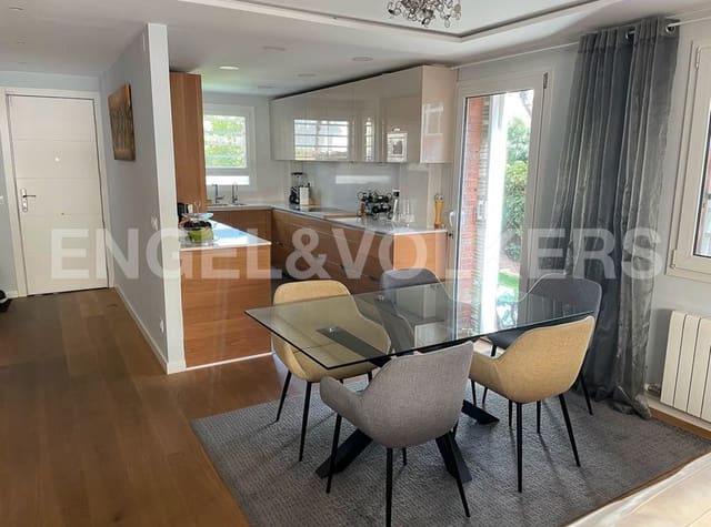 4 soveværelse Semi-Rækkehus til leje i Gavà med swimmingpool garage - € 6.000 (Ref: 9101604)