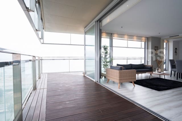 3 soveværelse Lejlighed til leje i Diagonal Mar i El Front Marítim del Poblenou, Barcelona by med swimmingpool garage - € 6.500 (Ref: 9107851)