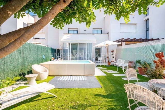4 soveværelse Byhus til salg i Canet de Mar med swimmingpool garage - € 620.000 (Ref: 9109135)