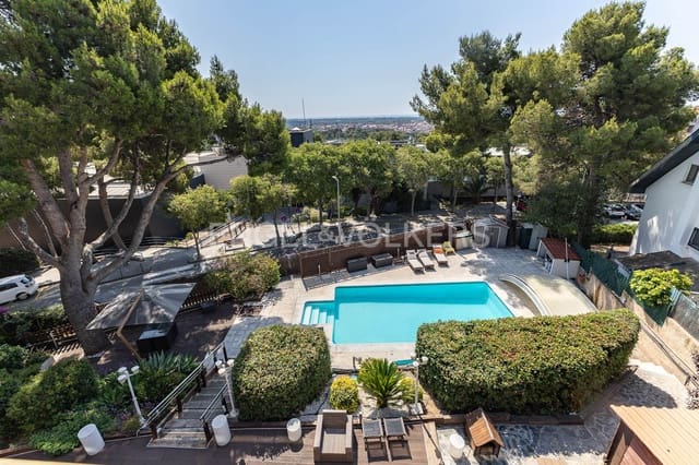 8 sypialnia Willa na sprzedaż w Castelldefels z basenem garażem - 1 445 000 € (Ref: 9109137)