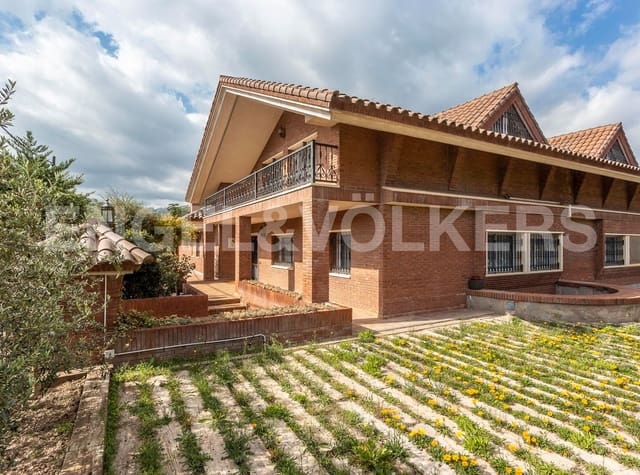 6 soverom Finca/Herregård til salgs i Torrelles de Llobregat med svømmebasseng garasje - € 2 500 000 (Ref: 9112995)