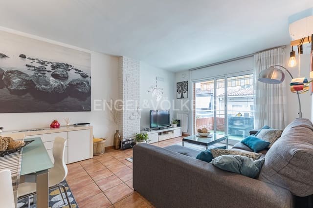 5 soveværelse Villa til salg i Sant Boi de Llobregat med swimmingpool garage - € 480.000 (Ref: 9112996)