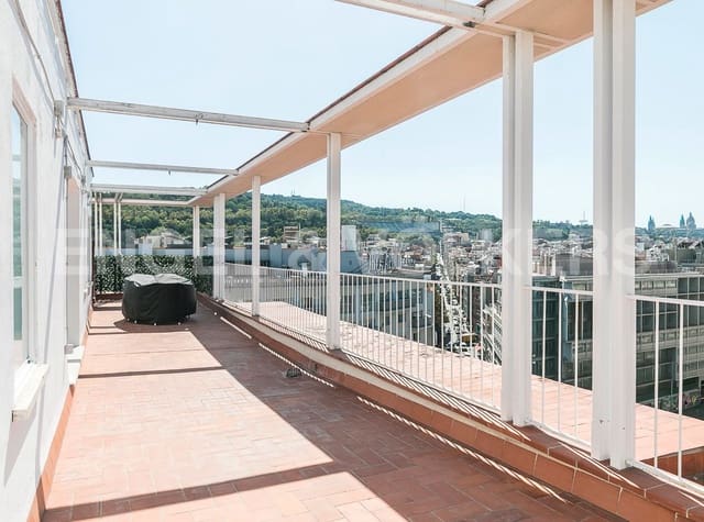 2 makuuhuone Kattohuoneisto myytävänä paikassa El Raval, Barcelona kaupunki - 550 000 € (Ref: 9114936)
