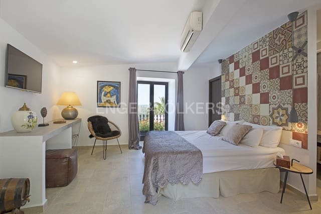 9 sypialnia Willa na sprzedaż w Canyelles z basenem - 2 750 000 € (Ref: 9117428)