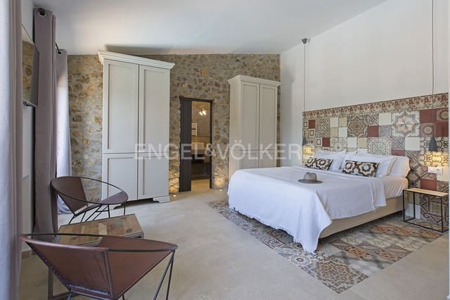 9 sypialnia Willa na sprzedaż w Canyelles z basenem - 2 750 000 € (Ref: 9117428)