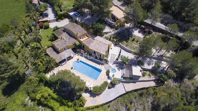 9 sypialnia Willa na sprzedaż w Canyelles z basenem - 2 750 000 € (Ref: 9117428)