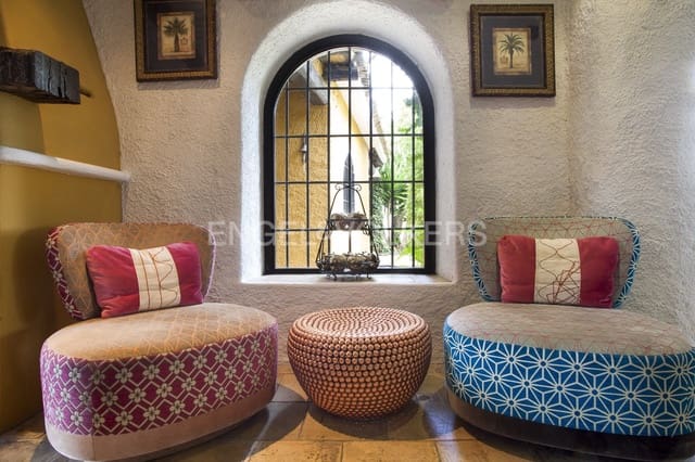 9 sypialnia Willa na sprzedaż w Canyelles z basenem - 2 750 000 € (Ref: 9117428)