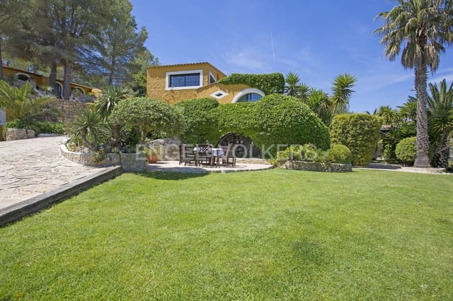 9 sypialnia Willa na sprzedaż w Canyelles z basenem - 2 750 000 € (Ref: 9117428)