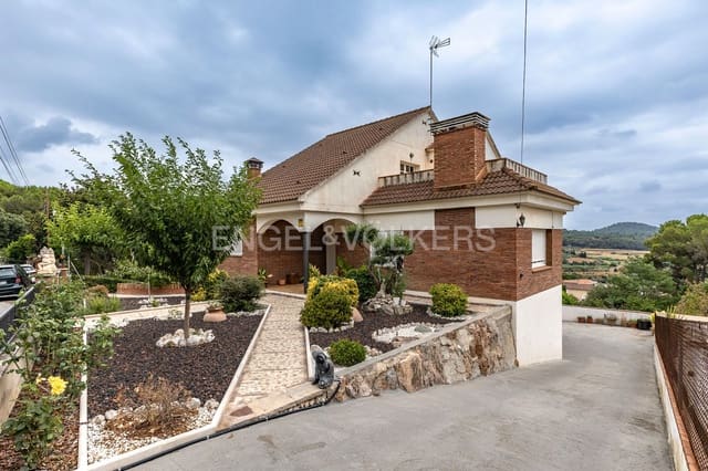 5 Zimmer Villa zu verkaufen in Caldes de Montbui mit Garage - 630.000 € (Ref: 9117434)