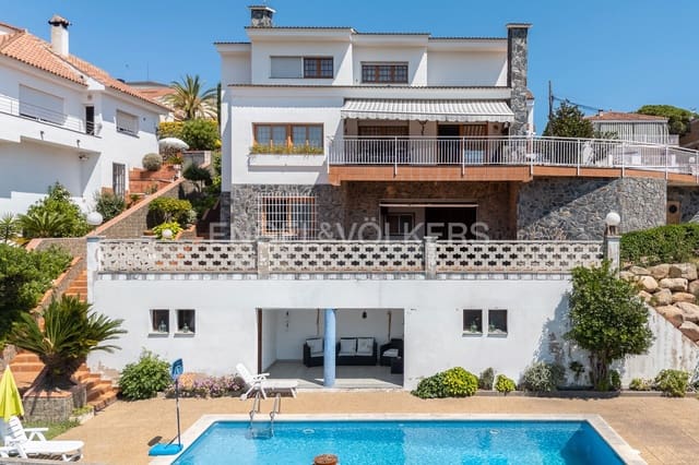 6 soveværelse Villa til salg i Canet de Mar med swimmingpool garage - € 800.000 (Ref: 9118147)