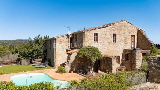 6 soveværelse Finca/Landehus til salg i Castellbell i el Vilar med swimmingpool - € 750.000 (Ref: 9125875)