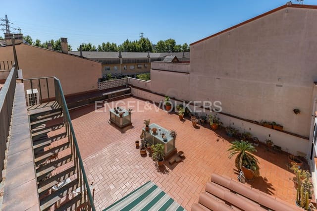 4 soveværelse Byhus til salg i Sant Boi de Llobregat - € 600.000 (Ref: 9125885)
