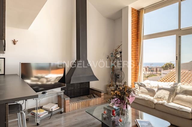 4 soveværelse Semi-Rækkehus til salg i El Masnou med swimmingpool garage - € 750.000 (Ref: 9126172)