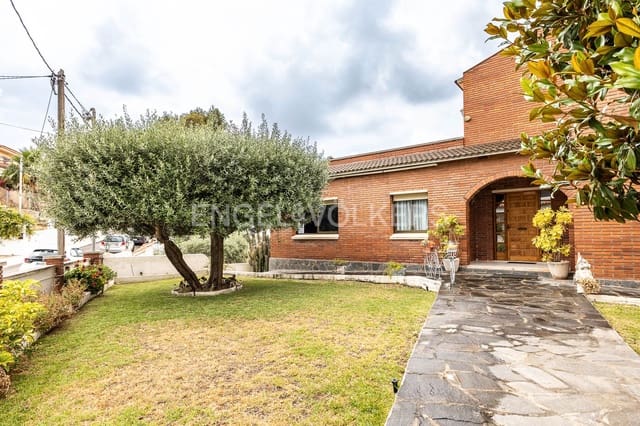 4 soverom Villa til salgs i Cubelles med garasje - € 450 000 (Ref: 9126174)